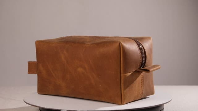 Personalized Hand Crafted Leather Toiletry Bag for Men, Shaving Bags, Travel Pouch, Engraved Monogrammed Leather Dopp Kit, Toiletries, Grandpa, Boyfriend, Groomsmen, Birthday, for Men