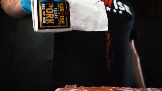 RubWise Texas Style BBQ Rub Gift Set (6 x 1 lb bags) | Meat Spice and Seasoning Variety Pack | Smoking & Grilling Gifts for Men | Brisket Rubs, Chicken, Pork, Hickory, Spicy, El Jefe | Shaker Included