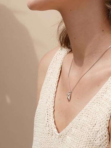 S.Leaf 925 Sterling Silver Cat Necklace Jewelry for Women Trendy Dainty Charm Pendant Necklaces Best Friend Birthday Gifts for Her Sister Mom Wife Womens