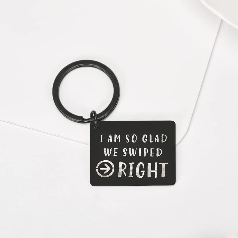 Funny Gifts for Men Boyfriend Girlfriend Birthday Gift Husband Wife Anniversary Valentine's Day Gift Keychain for BF GF Fiancee Fiance I'm So Glad We Swiped Right Black Keychain for Couple Gifts
