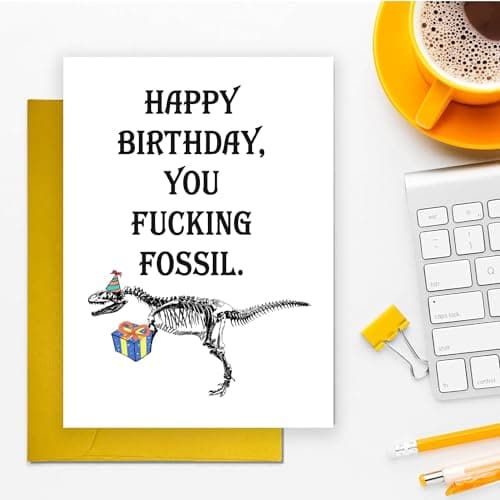 UUEFKTN Funny Birthday Card for Old Man, Old Guy Birthday Gift, Humor Happy Birthday Card for Him Men Getting Old, Ideal Birthday Card for Husband Dad Grandpa