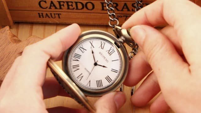 Fathers Personalized Engraved Pocket Watch, Engraved Dad, Grandpa for Father and Grandpa,Men's Pocket Watch with Chain