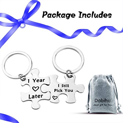 Anniversary Keychain Gifts for Her Him 1 Years Later I Still Pick You Key Ring Jigsaw Puzzle Piece Matching Pendant Keychain Set Couple Best friend Gift for Women Men Wedding Valentine's Day Birthday
