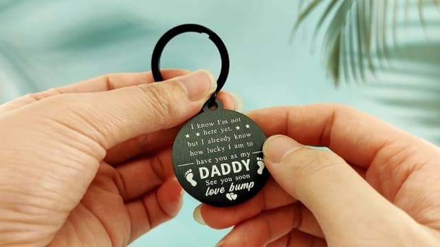 New Dad Gifts, First Time Dad Gifts, Christmas Daddy To Be Gift Keychain, Expecting Daddy Gift, Pregnancy Announcement for Daddy Level Unlocked, Fathers Day