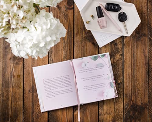 Jesus Calling for Moms, Padded Hardcover, with Full Scriptures: Devotions for Strength, Comfort, and Encouragement (A 50-Day Devotional) - The Perfect Christian Gifts for Women