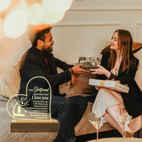 Hiipeenow Valentines Day Gifts for Girlfriend, to My Girlfriend Acrylic Engraved Night Light 15 * 19CM Presents, Birthday Anniversary Christmas Valentines Day Gifts for Girlfriend
