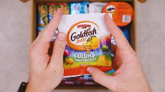 CRAVEBOX Gift Snack Box (45 Count) Variety Pack Care Package