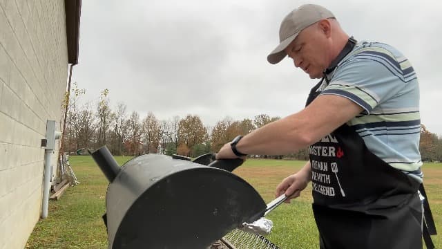 Dad Christmas Birthday Gifts,Best Dad Ever Gifts from Daughter Son,Funny BBQ Grilling Platter with Apron Sets Thanksgiving Xmas White Elephant Present for Bonus Step New First Daddy Father Papa