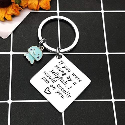 Friendship Keychain Best True Friend Keychain Jewelry Funny Friendship Gift for Teen Girl Boy Women Men Birthday Christmas Graduation Gifts for Best Friends Sister Brother Keyring