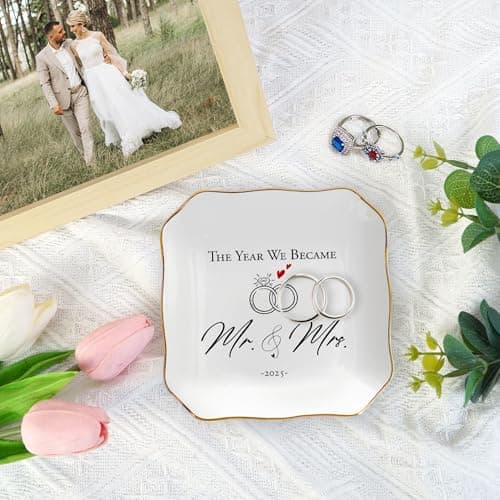 OASSIE Wedding Gifts for Couple 2025 - Mr & Mrs 4"x4" Ceramic Jewelry Dish Tray - Bridal Shower Gifts for Women, Marriage Gift Ideas, Anniversary Engagement Gifts for Couples, Jewelry Holder Dish