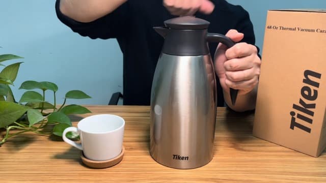 Tiken 34 Oz Thermal Coffee Carafe, Stainless Steel Insulated Vacuum Coffee Carafes For Keeping Hot, 1 Liter Beverage Dispenser (Silver)