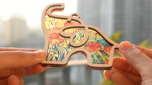 Sensemory Best Friend Birthday Gifts for Women, Friendship Elephant Ornament with Story Card, Friendship Gifts for Women, Birthday Presents for Best Friends Sisters Special Bond Decor, Suncatcher (Set 3 Yellow)