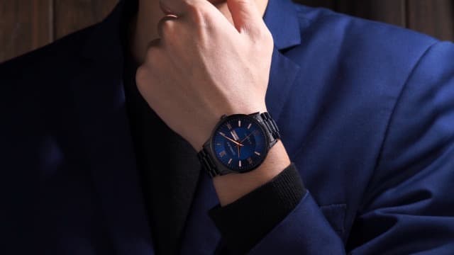 CRRJU Men's Fashion Luxury Stainless Steel Watches for Men Business Auto Date Chronograph Analog Quartz Wristwatches