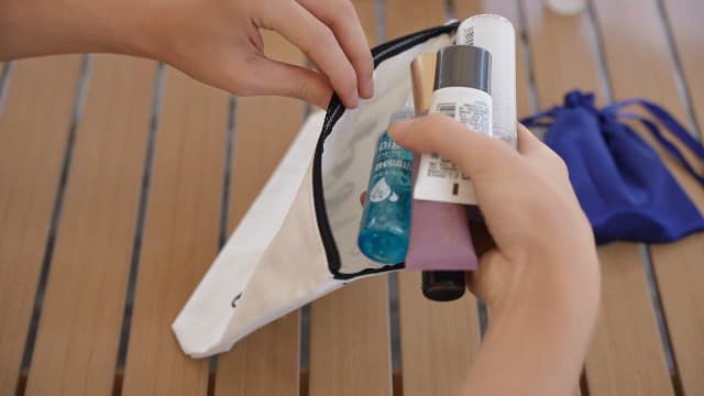 Fokongna Funny Makeup Bag Gifts For Best Friend Woman Gag Gifts for women Funny gifts Weed Small Cosmetic Bag Sister Travel Accessories Organizer Bag Toiletry Case for Birthday Christmas Gifts