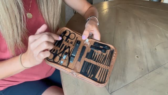 Manicure Set Professional Nail Clipper Kit-26 Pieces Stainless Steel Manicure Kit,nail Care Tools with Luxurious Travel Case