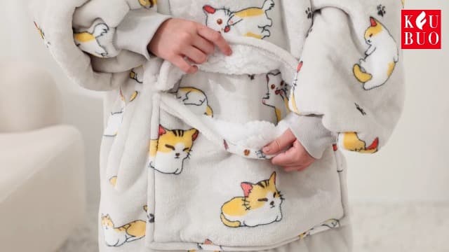 KFUBUO Wearable Blanket Hoodie for Kids Sherpa Patterns Oversized Sweatshirt Blanket With Pocket 6-10 Year Old Girl Boy Birthday Gifts Cat