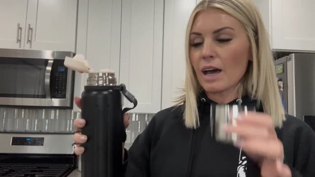 Vacuum Insulated Bottles with Cup 800ml/27oz Stainless Steel Hot Thermo Bottles for Cold and Hot Drinks Water Coffee Thermo with Cup (DarkGreen,800ml)