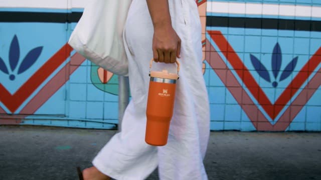 Stanley IceFlow Stainless Steel Tumbler with Straw - Vacuum Insulated Water Bottle for Home, Office or Car Reusable Cup with Straw Leak Resistant Flip Cold for 12 Hrs or Iced for 2 Days (Rose Quartz)