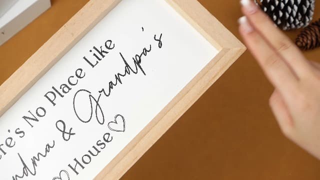 Yousoontic Grandparents Gift from Grandkids There's No Place Like Grandma & Grandpa's House Wooden Sign Farmhouse Home Decor for Father's Day Birthday Xmas Thanksgiving Gift(Light Brown,11.8 Inch)