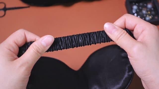 Nuogo 15 Pcs Birthday Gifts for Men Beard Care Set for Him Christmas Gifts Basket Ideas Kit for Men Tumbler Bath Robe for Dad Husband Boyfriend Box Christmas Gifts Baskets