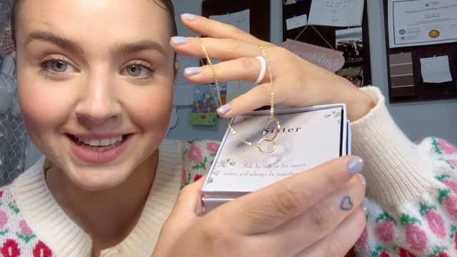 Suavell Sister Necklace - Sterling Silver Interlocking Double Circle Necklace - Birthday Gift for Sister - Maid of Honor Gift