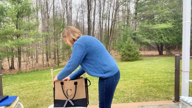 YOOLIFE Personalized Gifts for Women - Initial Jute Tote Bag & Makeup Bag, Birthday Gifts for Women Mom Wife Teacher Friend