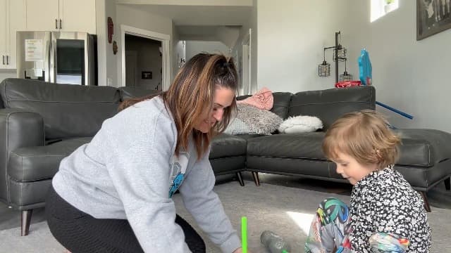 Dinosaur Toy Rocket Launcher for Kids - Launch Up to 100 Ft, 4 Rockets, Outdoor Outside Toys for Kids, Dinosaur Toys, Birthday Gifts for 3 4 5 6 7 8-12 Year Old Boys Girls