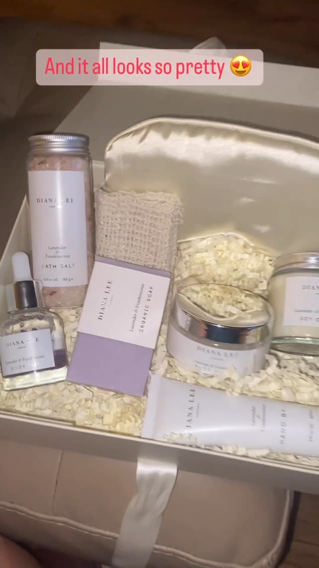 Luxury Spa Gift Basket for Women - 10 Relaxing Spa Birthday Gifts for Women with Lavender. Bridal Shower Gifts for Woman with Self Care Kit. Get Well Soon Package for Mother Sister.
