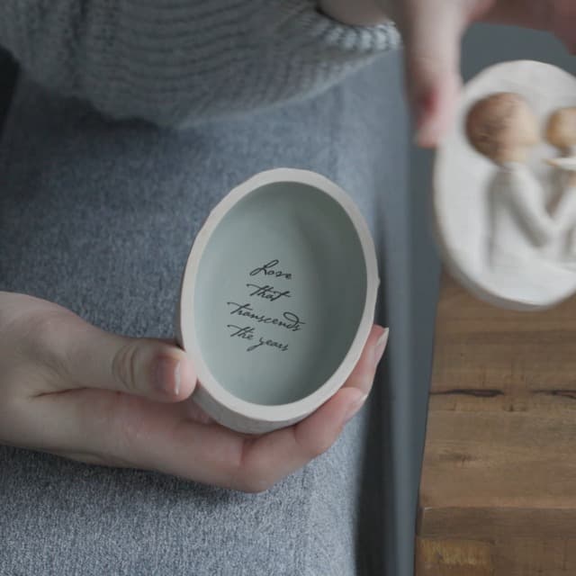 Willow Tree Grandmother, Love that Transcends the Years, Box for Jewelry and Treasures, Reminder of Those you Love who Call you Grandma, Sculpted Hand-Painted Keepsake Box