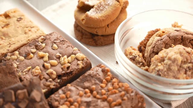 Broadway Basketeers Cookies Gift Baskets for Delivery Fresh Baked Gourmet Cookies and Brownies, Individually Wrapped Edible Care Package for Mom, Grandpa, Families, Holiday Gifts, Christmas, Coworkers