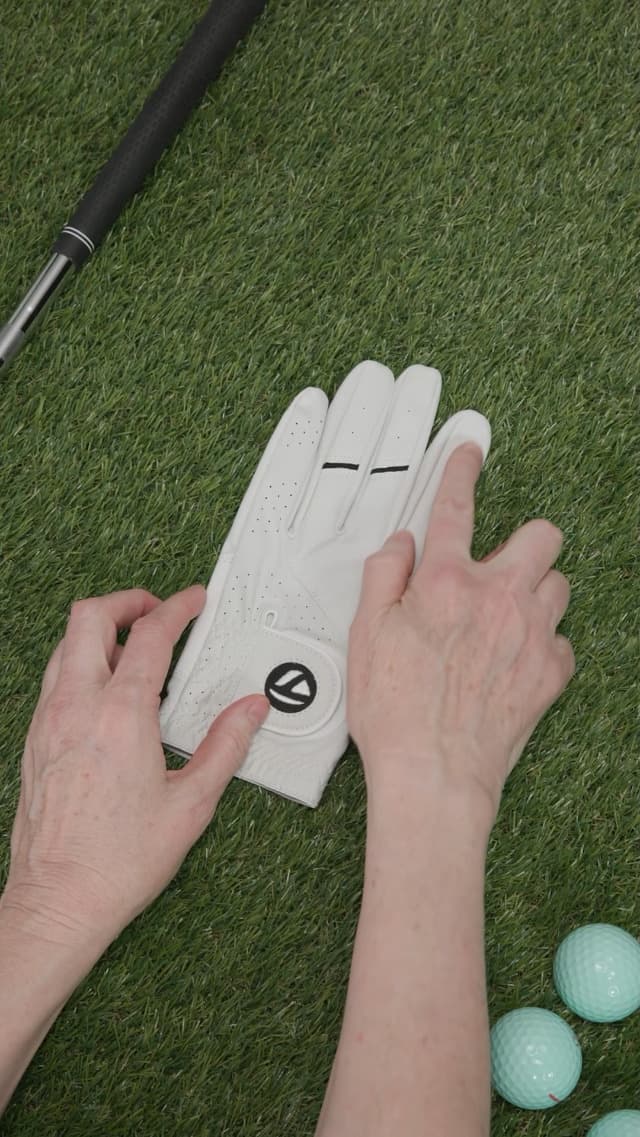 TaylorMade Golf STRATUS TECH GLOVE 2-PACK (WHITE, LEFT HAND, LARGE), WHITE(LARGE, WORN ON LEFT HAND)