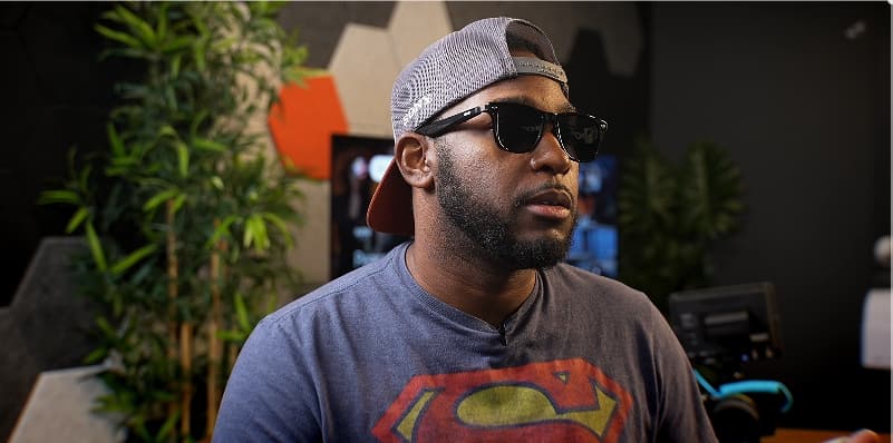 AI Glasses for Men & Women, Smart Glasses Powered by ChatGPT, AI Real-time Translation with 145 languages, 11H Music Play, Bluetooth Sunglasses with Polarized Lens, UV Protection for Daily Use, Travel