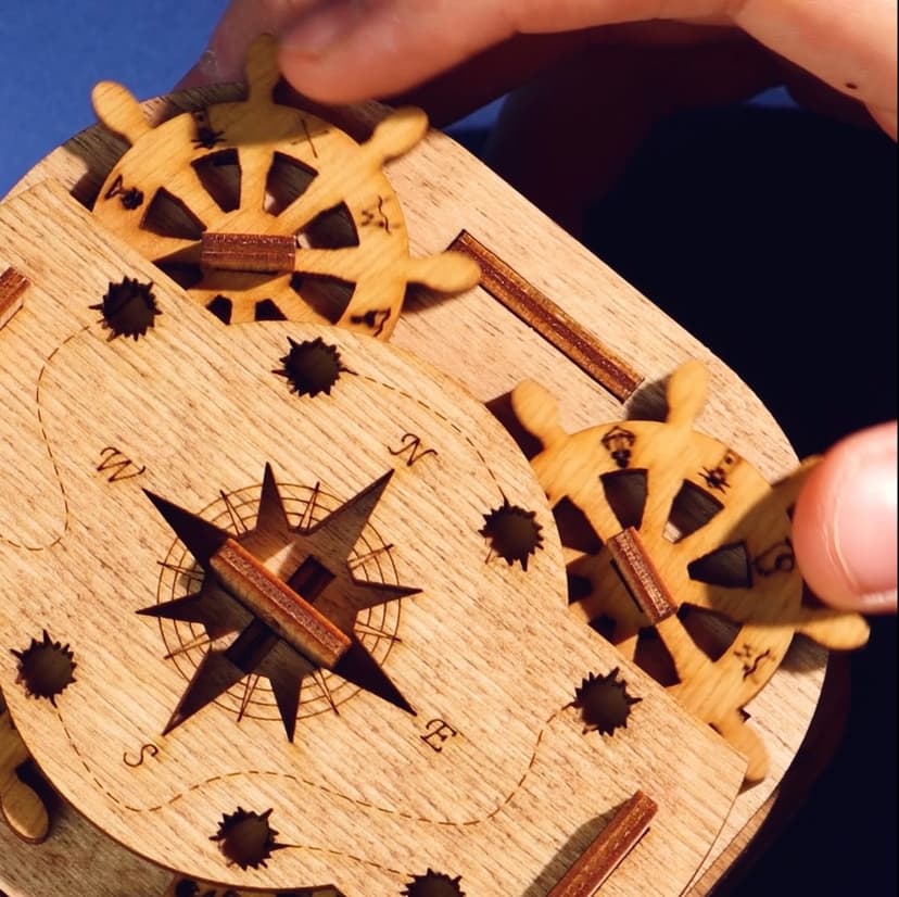 iDventure Cluebox - Davy Jones Locker - Escape Room Game - Puzzle Box - Gift Box - 3D Wooden Puzzle for Adults - Wooden Jigsaw - Brain Teaser - Birthday Gift Gadget for Men - Money Box