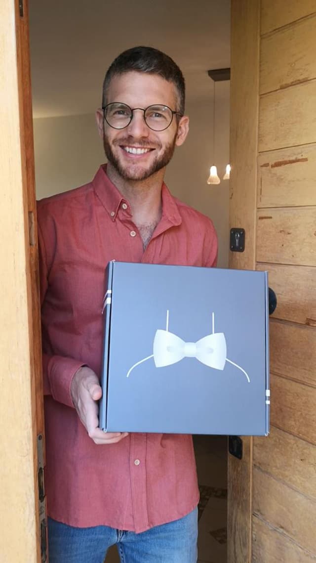 GOLDMUS Gift Basket for Men – Funny Birthday Basket for Men, Luxury Gift Box for Appreciation or Thank You, Celebration Surprise Set, Unique Mens Gift Basket Idea for Relaxation and Thoughtful Moments