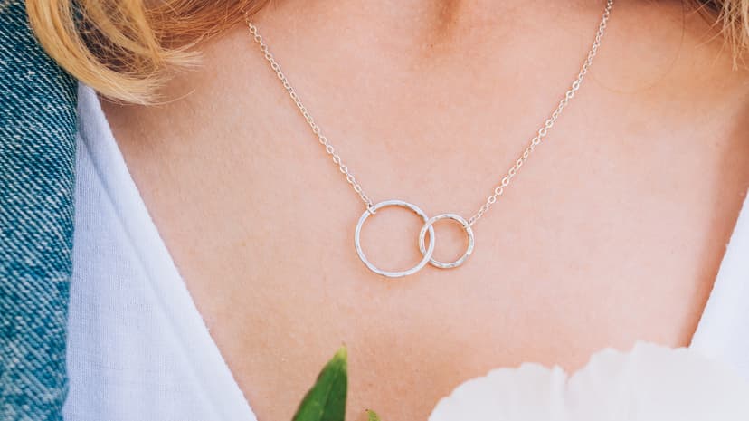 HOPE LOVE SHINE Unbiological Sister Gift - Sister Necklace, Jewelry 16+2", Sterling Silver, 2 Interlocking Rings