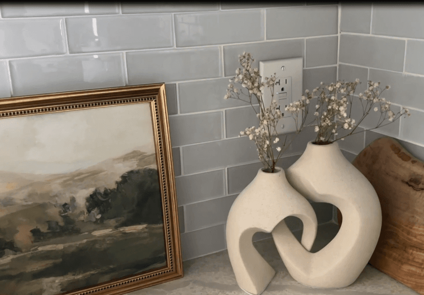 White Vases for Decor, Heart Shaped Ceramic Vase Set of 2, Nordic Heart Shaped Vases, Minimalist Decorative Vase for Table Centerpiece Wedding Dining Living Room Office House Decoration