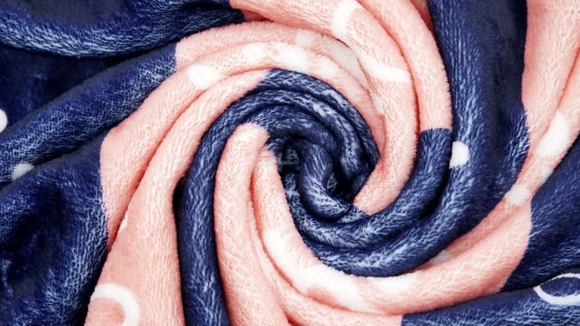 Craftique I Love You Gifts for Him Her - Soft Blanket with Love Hug - Long Distance Relationship Gifts, Anniversary/Birthday Gift for Boyfriend Girlfriend Friend