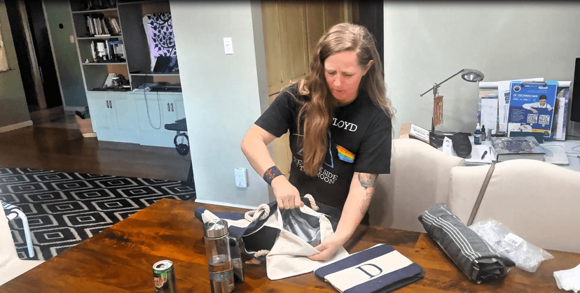 YOOLIFE Beach Bags for Women - Initial Canvas Tote Waterproof Bag with Makeup Bag Gifts for Women Mom Friend Birthday Her