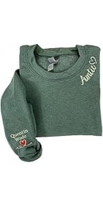 DILYPOD Personalized Auntie Name Sweatshirt, Custom Auntie with Kids Names On Sleeve, Aunt Sweatshirt, Aunt Gift, Christmas Shirt for Women, Gift for Mothers Day Womens Day Birthday