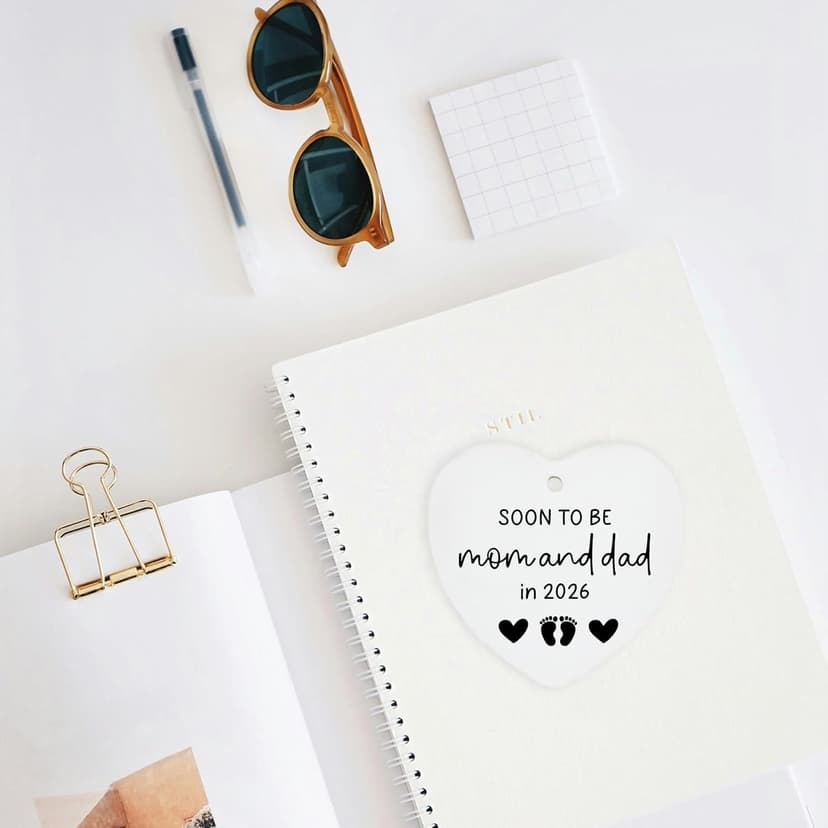 Soon to Be Mom & Dad in 2026 Christmas Tree Decoration Ornament Keepsake Sign Heart Plaque Mom and Dad to Be Gift Pregnancy Gifts for New Parents Expecting Mommy Daddy Gift