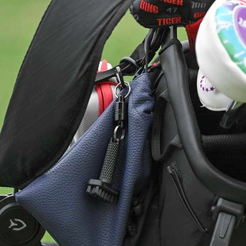 Grooveit The Wet Club Scrub Golf Water Brush - 3 Year Warranty - Anti-Leak Design - Magnetic Brush with Nylon-Bristle Head - Patented Pump for Easy Cleaning - Wide Cleaning Coverage - Long Lasting