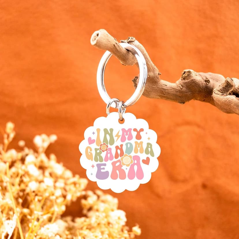 New Grandma Gifts First Time Grandma Gift for Grandmas Keychain Best Grandmas Gift Ideas Grandmother Keepsake Jewelry Gifts for New Baby Christmas Birthday Present for Her