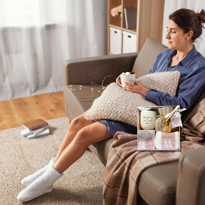 Women Gift Set -Hot Water Bottle, Hot Chocolate Mix, Mini Marshmallows, Mug, Socks, Crushed Candy |Mini Winter Hot Water Bottle With Cover|Cosy Gifts |Women Gifts |Hot Chocolate Gift Sets