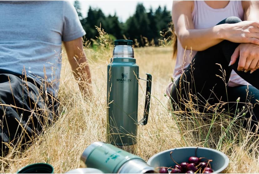 Stanley Classic Legendary Vacuum Bottle