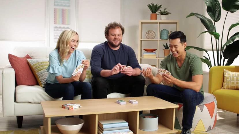 Mattel Games UNO Braille Card Game with Cards Specially Designed for Blind & Low-Vision Players for Kids, Adults, Family Nights & Parties