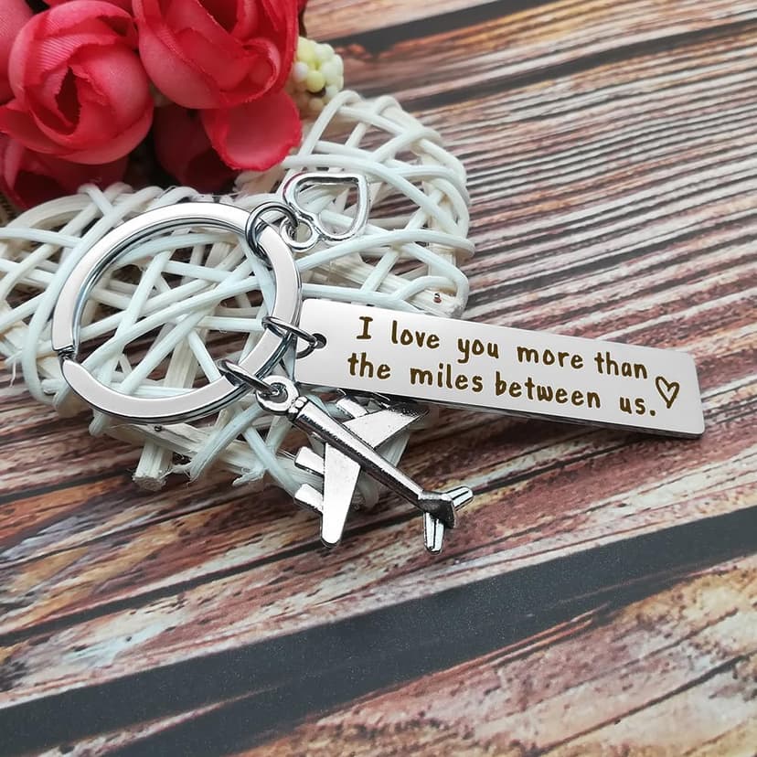 Vadaka Couple Keychain Long Distance Relationship Gift for Boyfriend Girlfriend I Love You More Than The Miles Between Us Keyring Couples Jewelry Going Away Gift Brithday Anniversary Valentines Gift