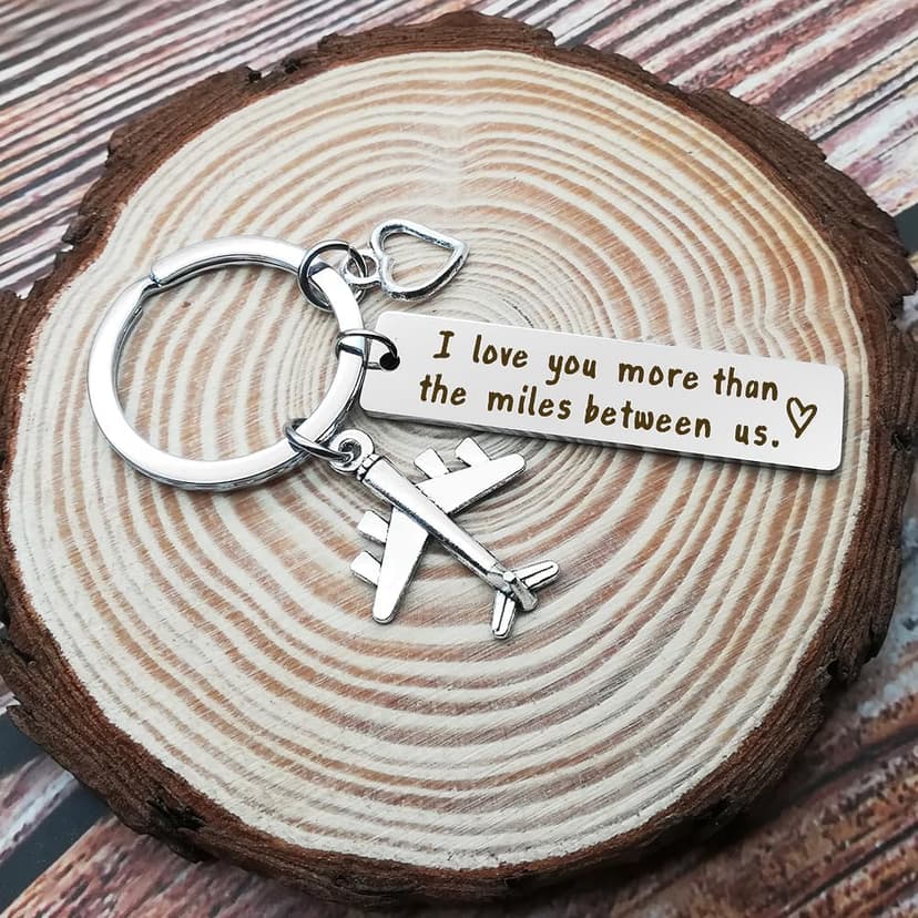 Vadaka Couple Keychain Long Distance Relationship Gift for Boyfriend Girlfriend I Love You More Than The Miles Between Us Keyring Couples Jewelry Going Away Gift Brithday Anniversary Valentines Gift