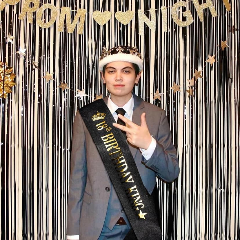 TOBATOBA 18th Birthday King Sash 18th Birthday Decorations for Boys, Gold Foil Black Satin Birthday Sash for Boys 18th Birthday Gift for Boys 18th Birthday Party Favors Decorations