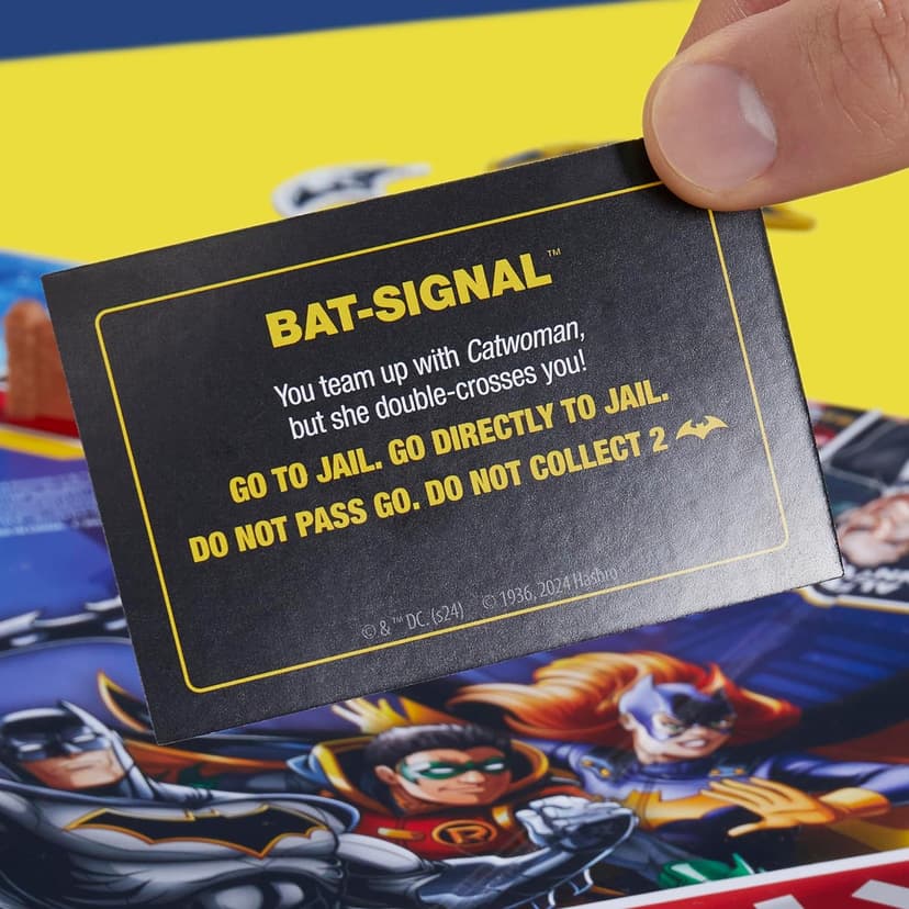 Monopoly Batman Edition Board Game | Monopoly Game for Batman Fans | Ages 8 and Up | 2 to 4 Players | Family Games | Strategy Games for Kids and Adults (Amazon Exclusive)