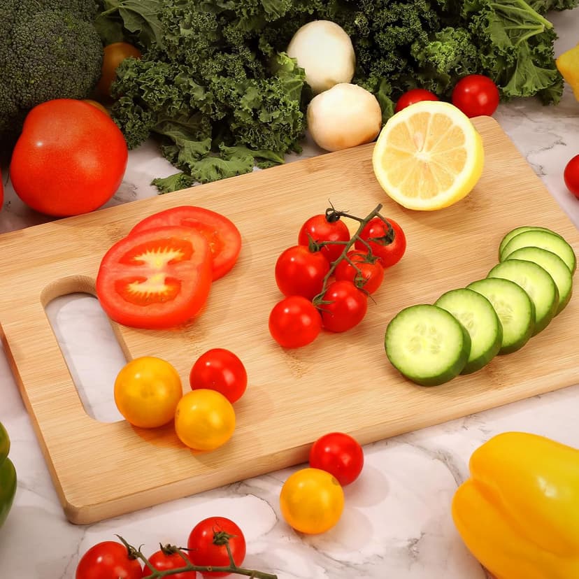 Personalized Cutting Board, Initial Birthday Gifts for Women Wedding Gifts for Couple, Monogrammed Engraved Bamboo Wood Kitchen Gifts, Unique Gift for Christmas Anniversary Housewarming(Letter M)